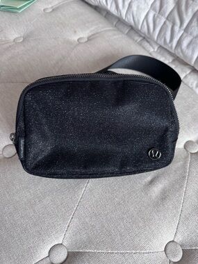 lululemon Black Everywhere Belt Bag